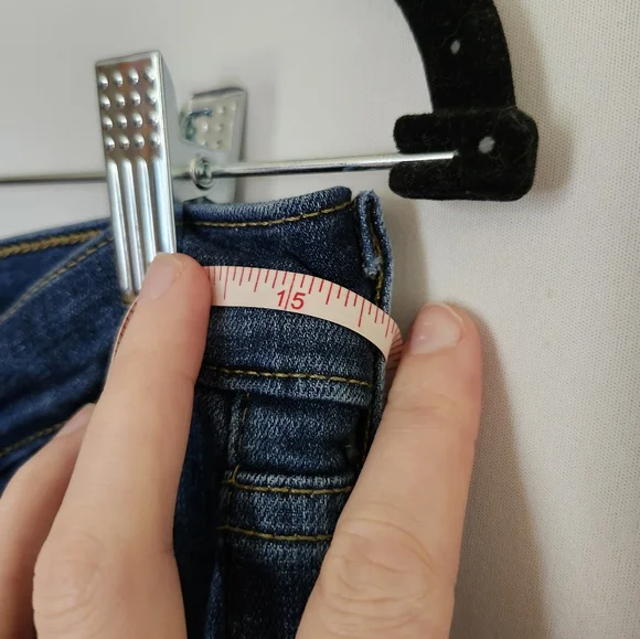 Levis Classic Straight Dark Wash size 10 - Picture 6 of 9